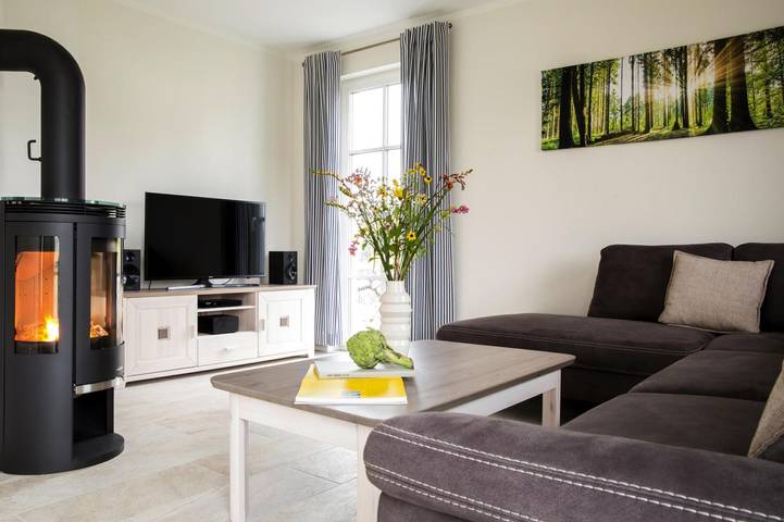 Luxushaus am Bodden mit Sauna in Bodstedt, Fuhlendorf