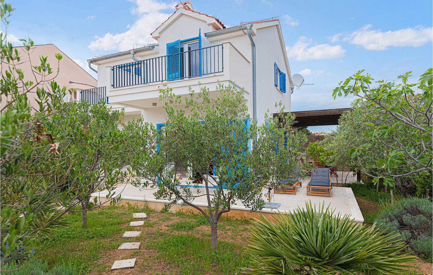 Ferienhaus für 6 Personen mit Terrasse in Vodice, Šibenik-Knin