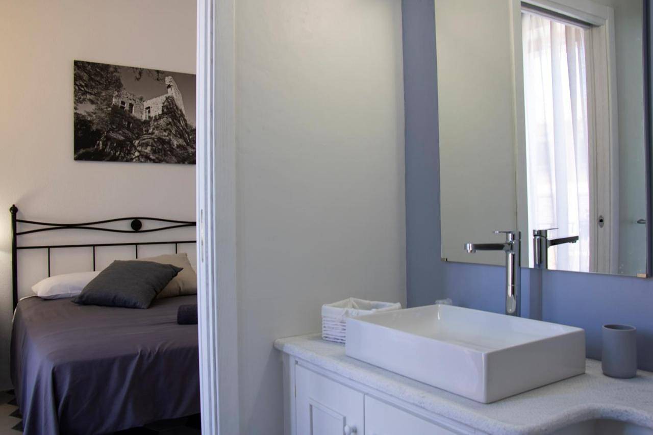 Double Room with Private Bathroom in Luogosanto, Gallura