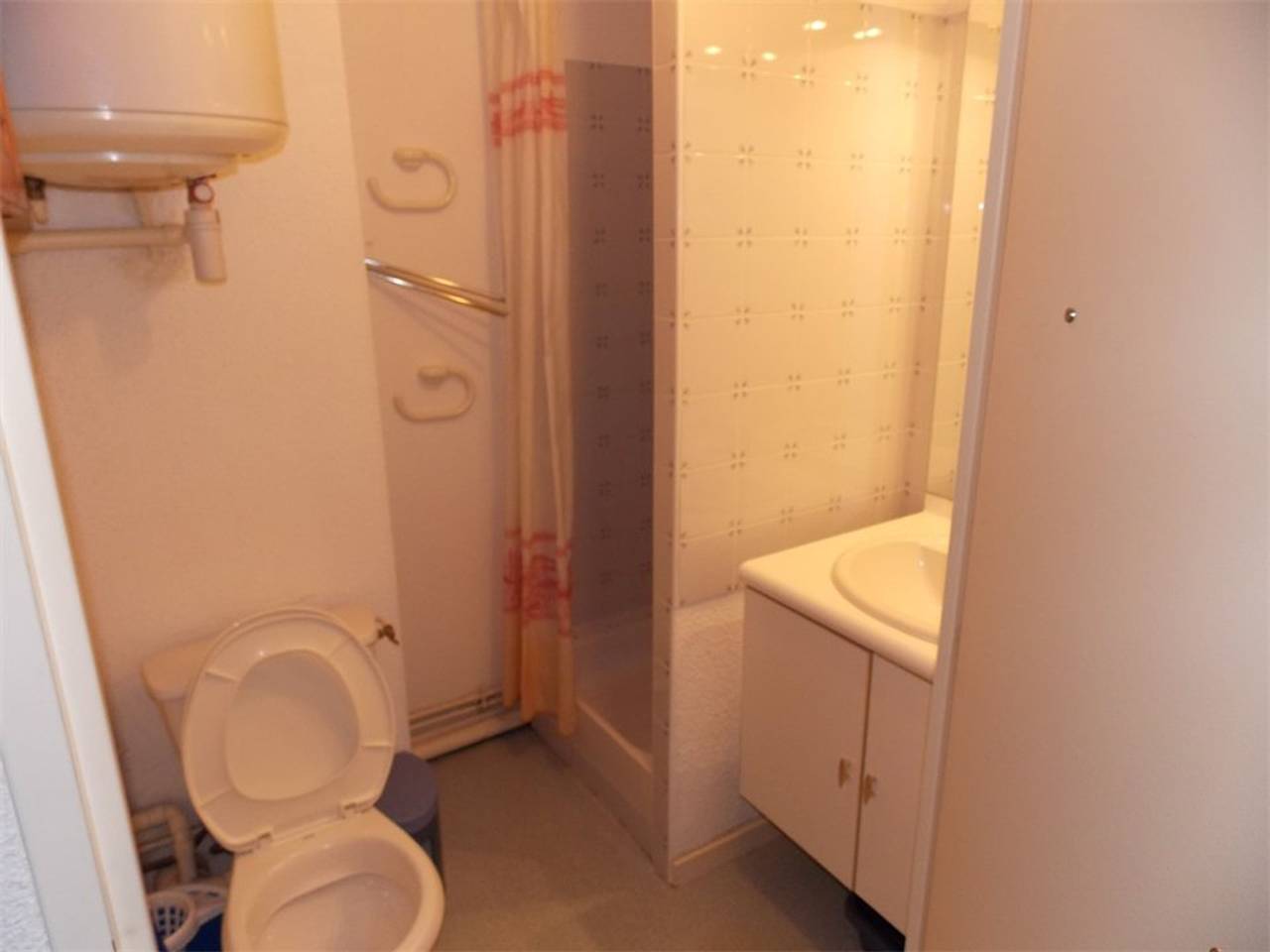Studio entier, Studio Cabine Calme, Parking, Balcon, Animaux Ok - 4 Pers. à Bagnères-de-Luchon in Luchon-Superbagnères, Bagnères-de-Luchon