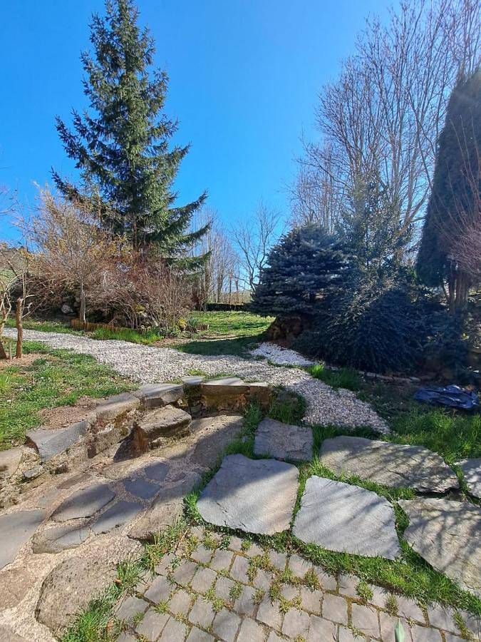 Gîte pour 6 personnes, avec jardin et terrasse, animaux acceptés à Présailles