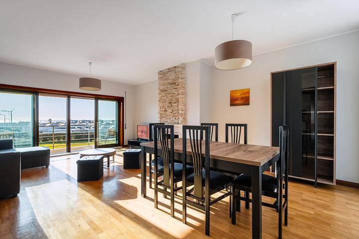 Apartamento de férias para 4 pessoas, com jardim e piscina e ainda varanda em Vila Nova de Gaia