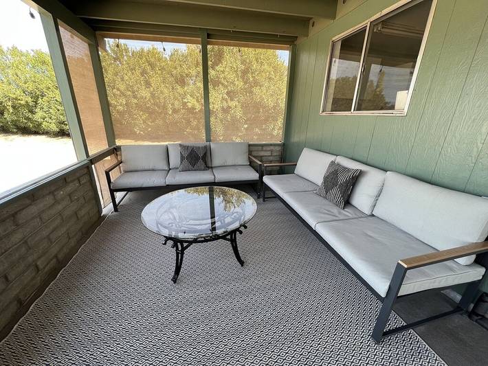 Vacation rental for 8 people, with hot tub and terrace as well as yard, with pets in Tucson