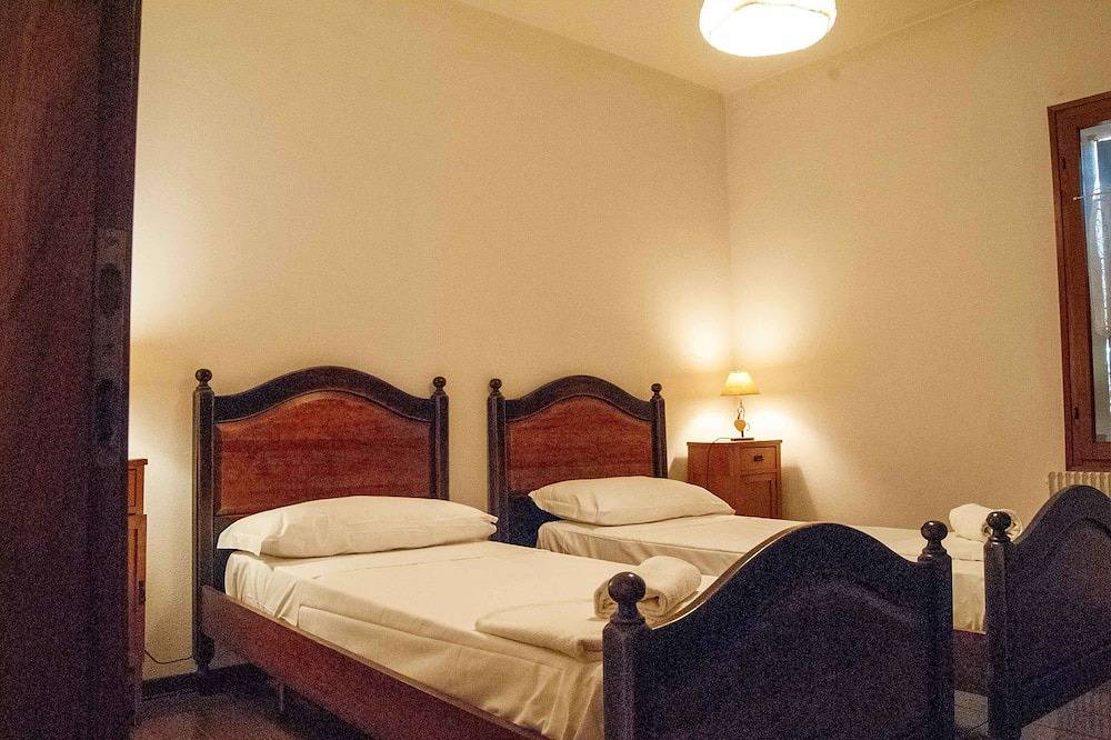 Villa con gran piscina, 12/14 personas, entre Venecia y los Dolomitas. in Cappella Maggiore, Provincia de Treviso