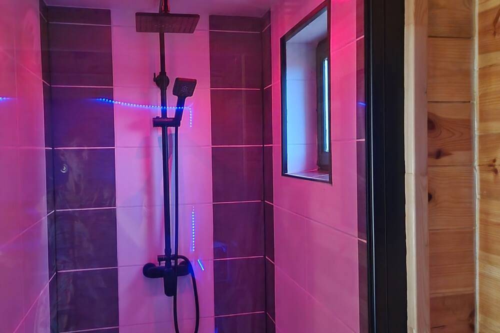 The Secret Love Room in Saint-Aigulin, Région de Jonzac