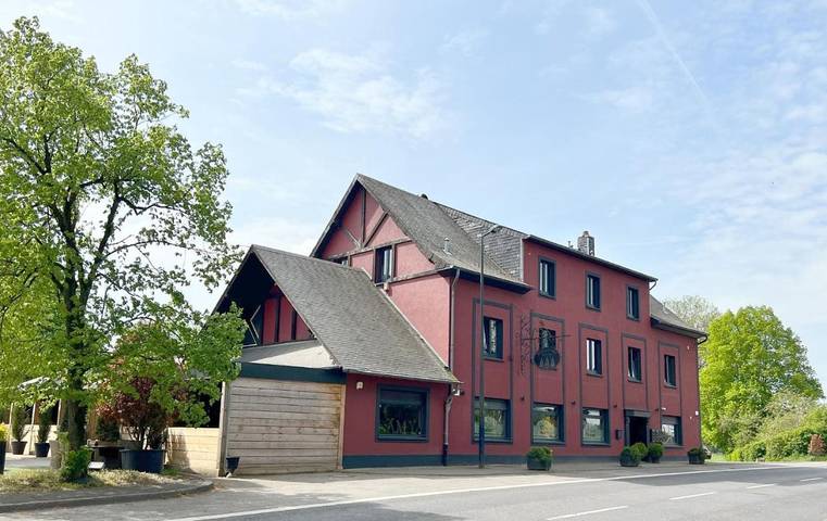 Hôtel pour 3 personnes, avec Terrasse et Jardin à Troisvierges