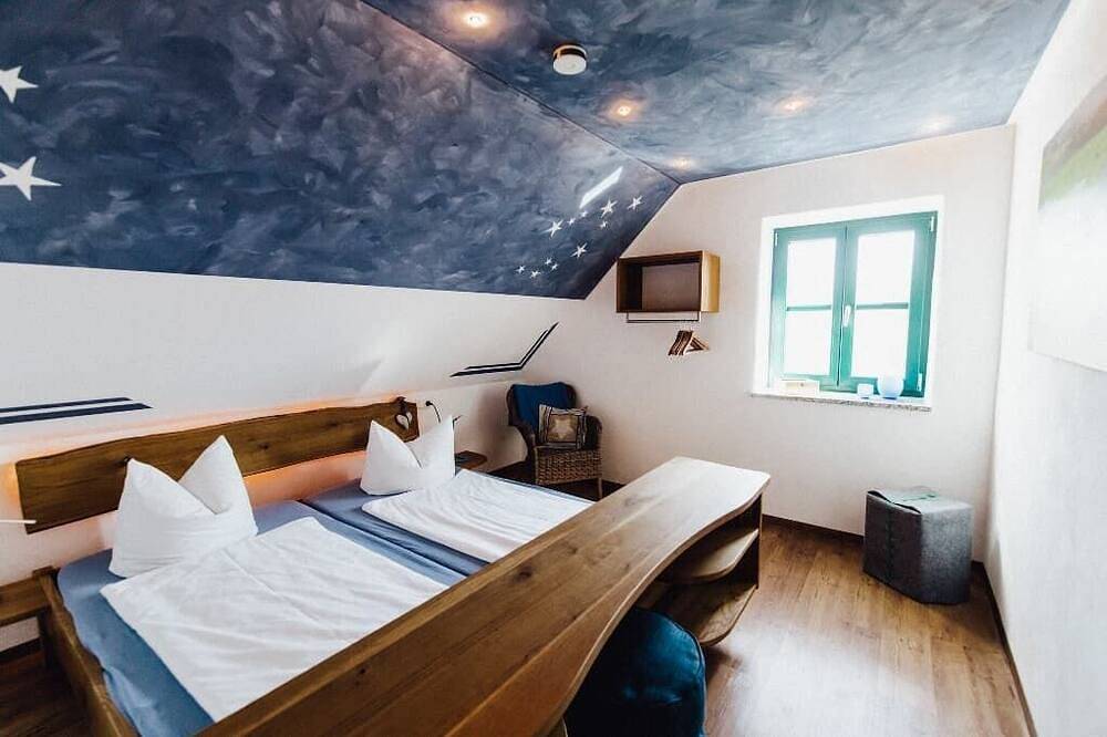 Ganze Wohnung, Ferienwohnung \"Sternenhimmel\" mit Balkon in Schwarzach b.Nabburg, Naturpark Oberpfälzer Wald