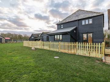 Cottage for 4 People in Essex, East of England, Photo 1