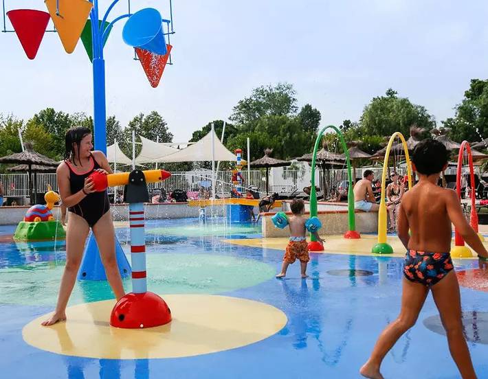 Camping pour 6 personnes, avec piscine et terrasse, animaux acceptés à Saint-Cyprien - 3