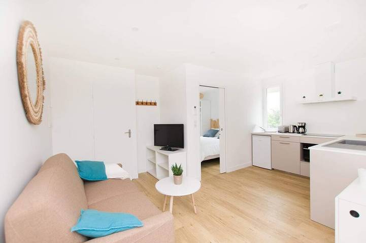 Gîte pour 4 personnes, avec piscine et balcon