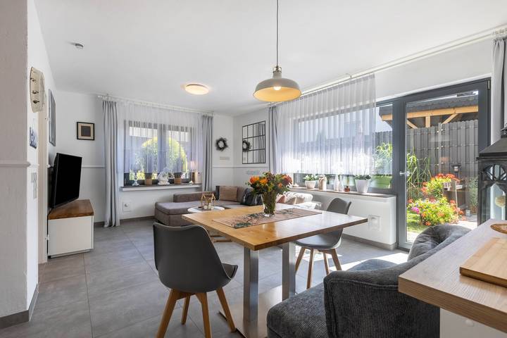 Hel lejlighed, Apartment 'Riekes' with Mountain View, Private Terrace and Wi-Fi in Schmallenberg, Hochsauerlandkreis