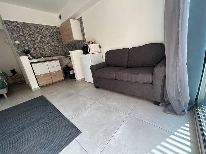 Gîte pour 3 personnes, avec terrasse dans Trois Mares - 2