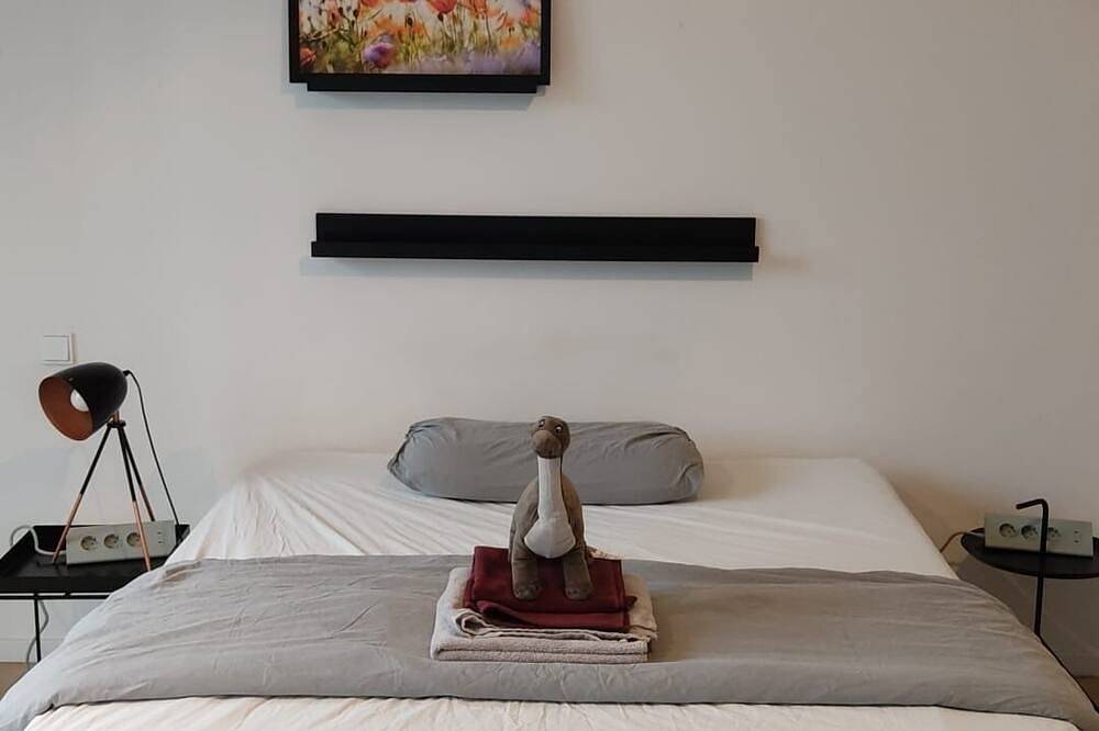 Apartamento inteiro, Frankfurt Studio 226: Your Retreat Near the Main Train Station and Messegelände! in Frankfurt, Hessen do Sul