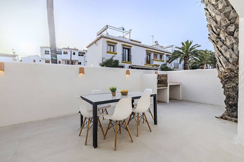 Villa La Lubina 1ª Línea Playa in Las Marinas, Dénia