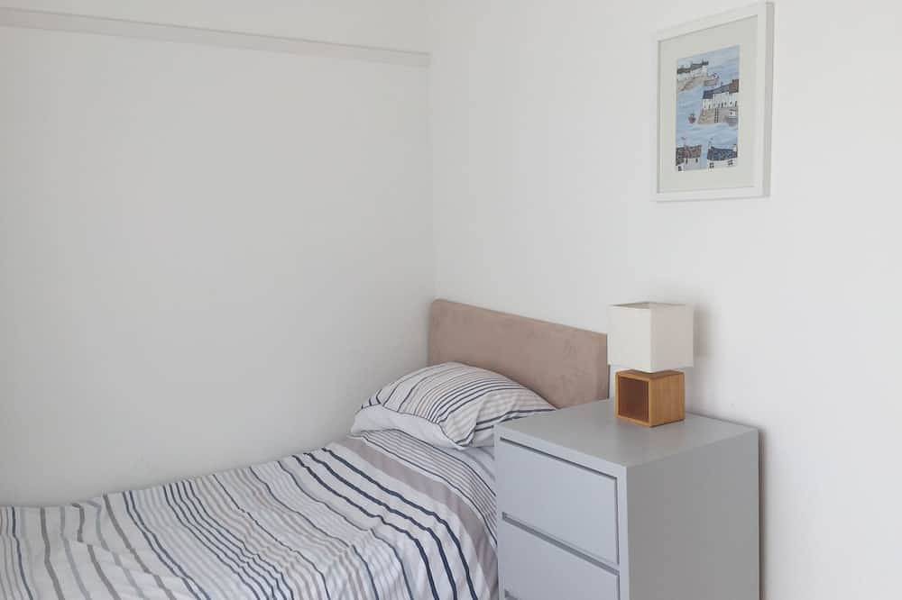 Hill Rise - Cottage In beautiful Trevone Bay, Near Padstow, North Cornwall in Trevone, Cornwall
