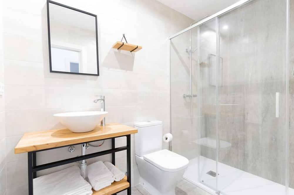 Appartement entier, Family apartment with private garden and views of the main garden. in Villaverde de Pontones, Ribamontán al Monte