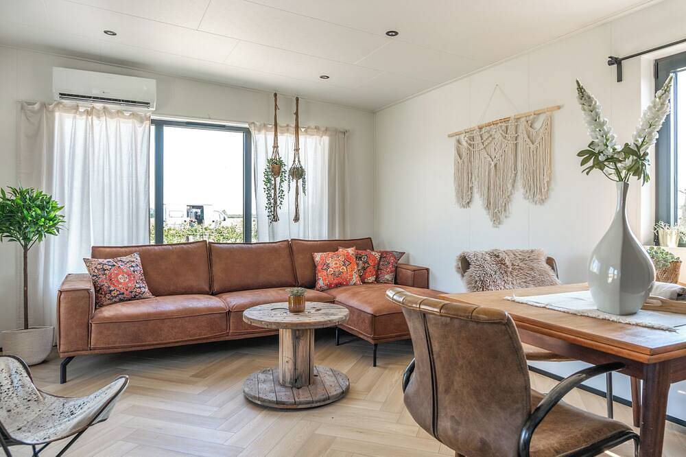 Luxus-Chalet (4 Personen) auf Minicampingplatz in Waarde in Niederländische Nordsee