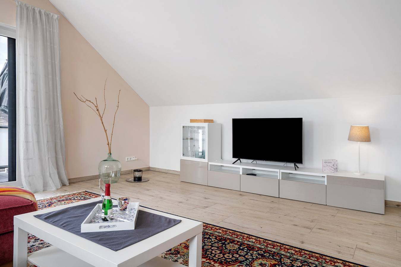 Ganze Wohnung, Ferienwohnung 'Auszeit' mit Balkon und Wi-Fi in Kargow, Müritz