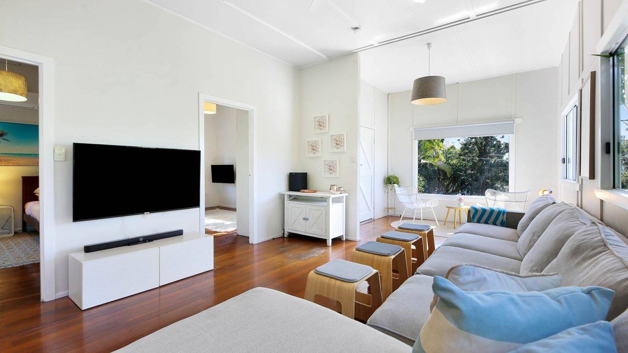 Holiday Letting for 5 People in Burleigh Heads, Queensland