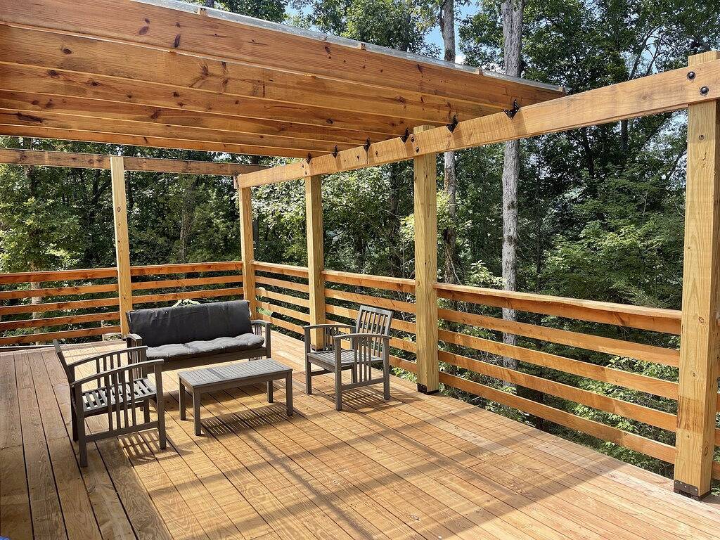 Windrock Ridge Luxury Ethan Cabin: Ride-In Access, Sleeps 16. in Anderson County