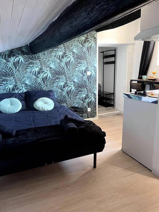Appartement entier, One-Bedroom Apartment in Valréas, Enclave de Valreas