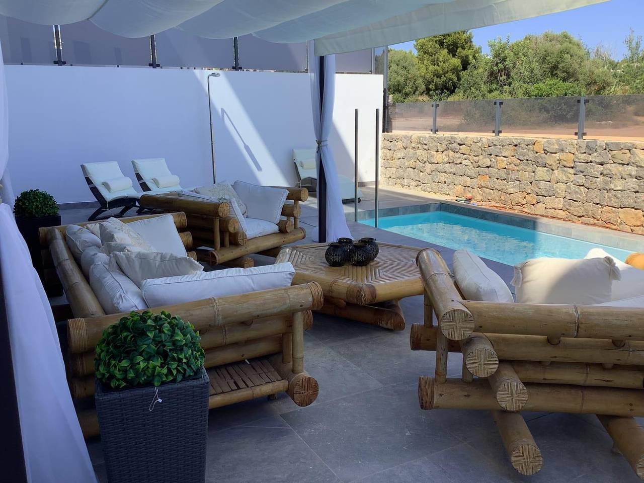Entire holiday apartment, Talamanca Paradise - Private Pool, Free Parking in Cap Martinet, Santa Eulària des Riu