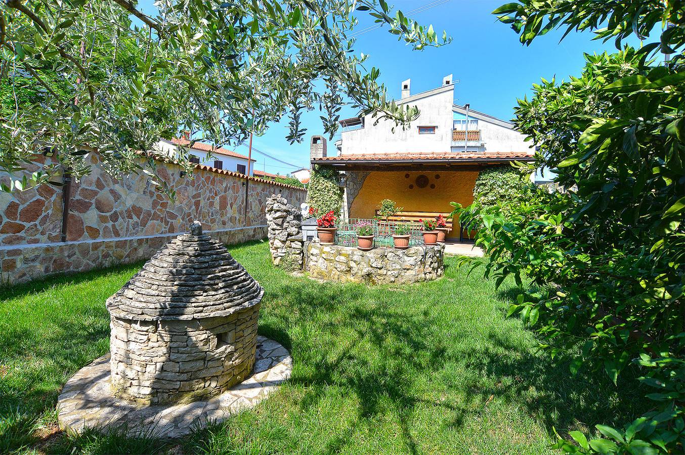 Appartamento intero, Appartamento vacanze per 4 persone con terrazza in Rovigno, Rovigno e dintorni