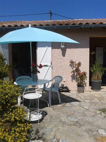 Location de vacances pour 4 personnes, avec jardin et vue à Aigremont