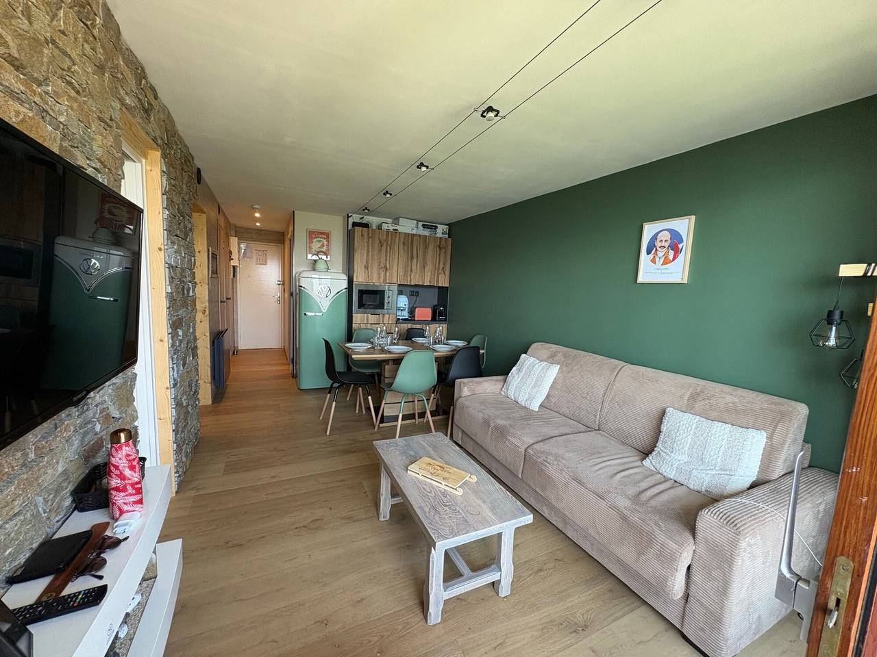 Ganze Wohnung, Flocons 48 Le Corbier – Komfortables neues Apartment direkt an der Skipiste in Le Corbier, Villarembert