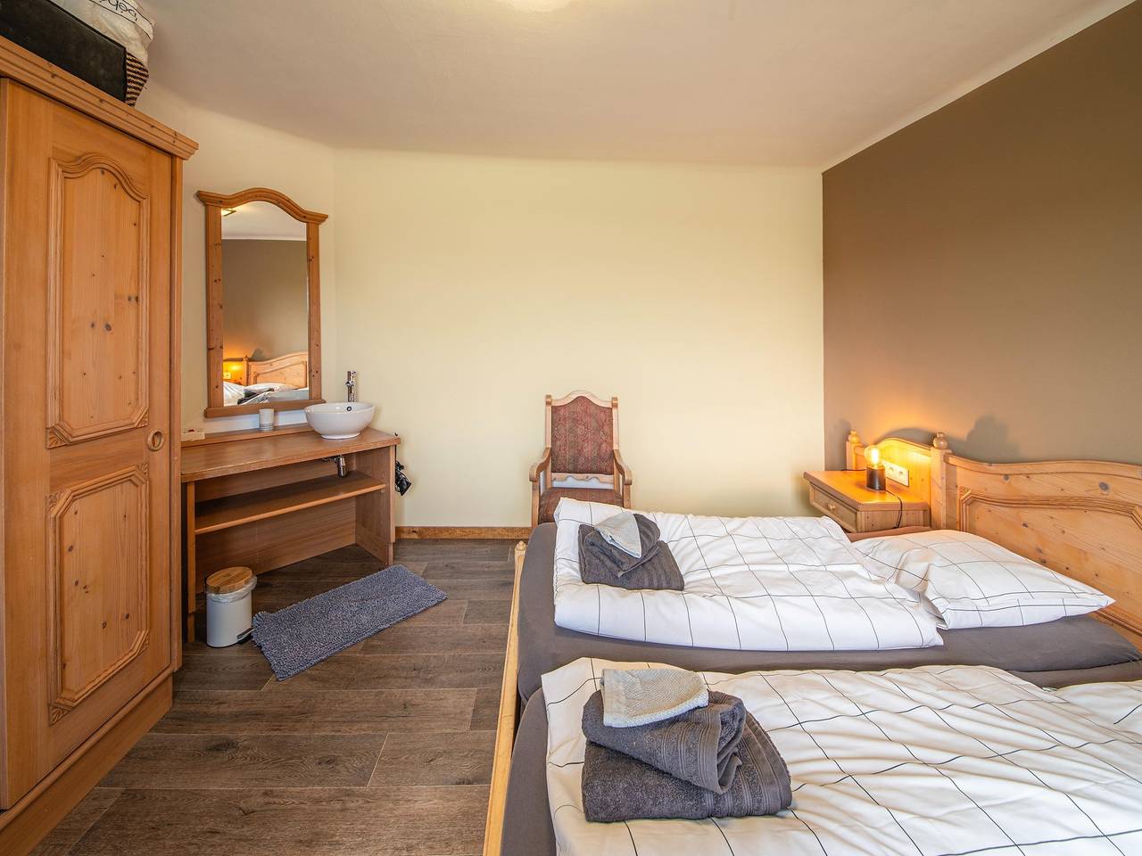 Luxuriöses Haus mit Sauna in Bastogne in Bastnach, Parc naturel Haute-Sûre Forêt d'Anlier