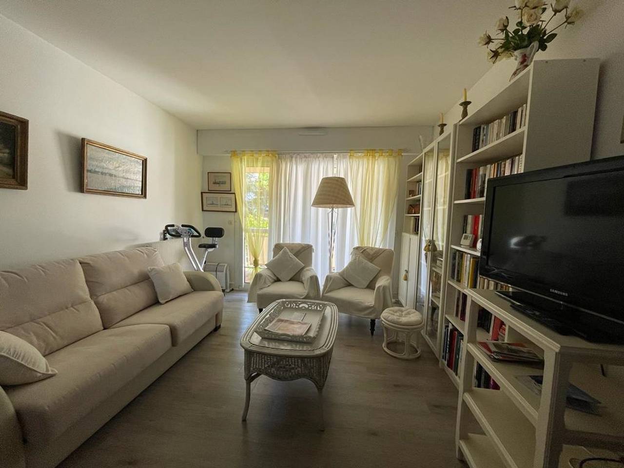 Entire apartment, Arcachon - 1Br Apartment with Beach Access, Terrace & Parking in Arcachon, Arcachon region