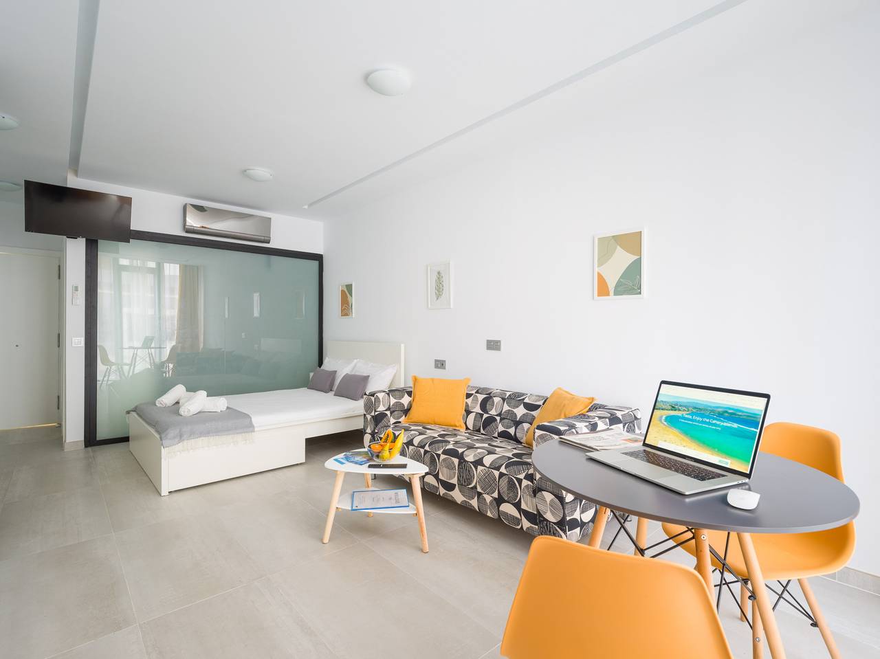 Entire studio, Chica Beach Home in Las Palmas de Gran Canaria Centre, Las Palmas de Gran Canaria