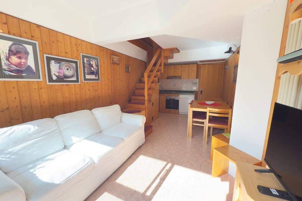 Appartement entier, Sole Alto Charm, Parking & Wi-Fi in Marilleva, Mezzana