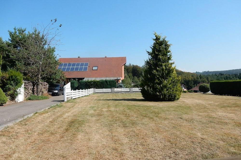 Gîte dans les Vosges avec Piscine et Randonnées in Phalsbourg, Sarrebourg