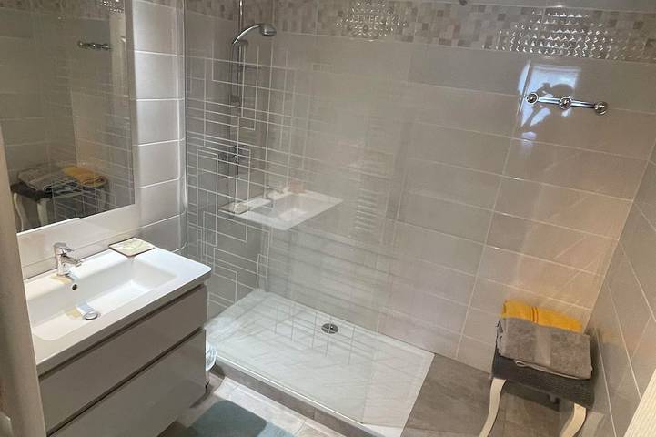 Location de vacances pour 3 personnes, avec Terrasse et Jardin à Entraigues-sur-la-Sorgue - 3