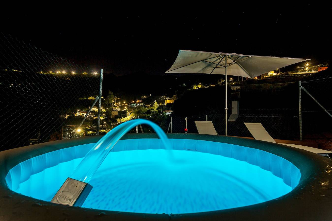 Cottage with jacuzzi, mountain views and Wifi (suitable for teleworking) in Teror, North Gran Canaria