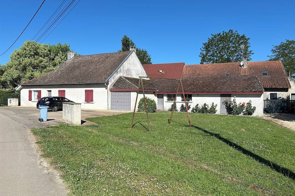 Willa dla 8 osoby w Annoire, Jura