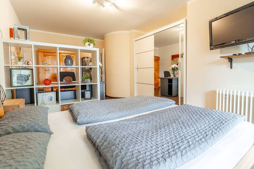 Ganze Wohnung, Große Terrasse im Grünen • Sauna • Nahe Altstadt in Weinheim, Kurpfalz