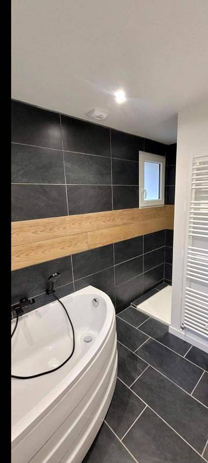 Location de vacances pour 10 personnes, avec Balcon ainsi que Terrasse et Vue à Saint-Martin-du-Vivier