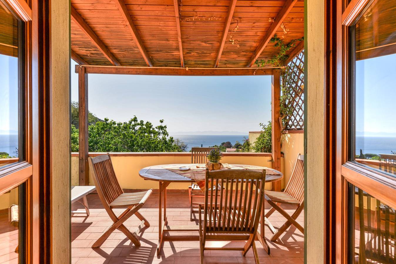 Appartement entier, Appartement 'Pettirosso Casa Vai' avec vue sur mer, Wi-Fi et climatisation in Zanca, Marciana