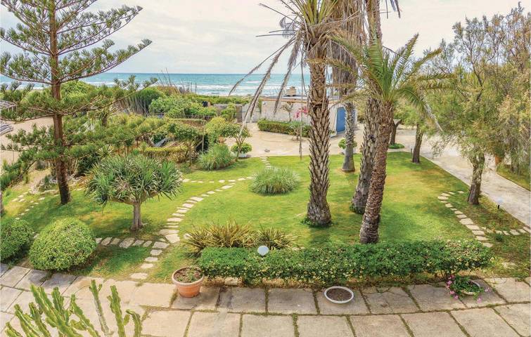 Appartamento costiero a 100 m dalla spiaggia con AC e parcheggio in Pachino, Siracusa e dintorni