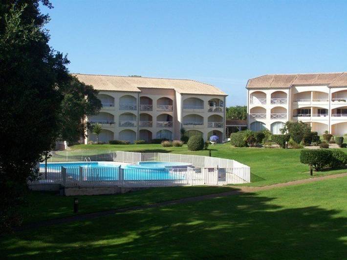 Gîte pour 4 personnes, avec Terrasse et Piscine dans Moliets-Plage
