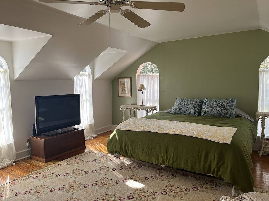 Azalea Farmhouse in Marion County (FL)