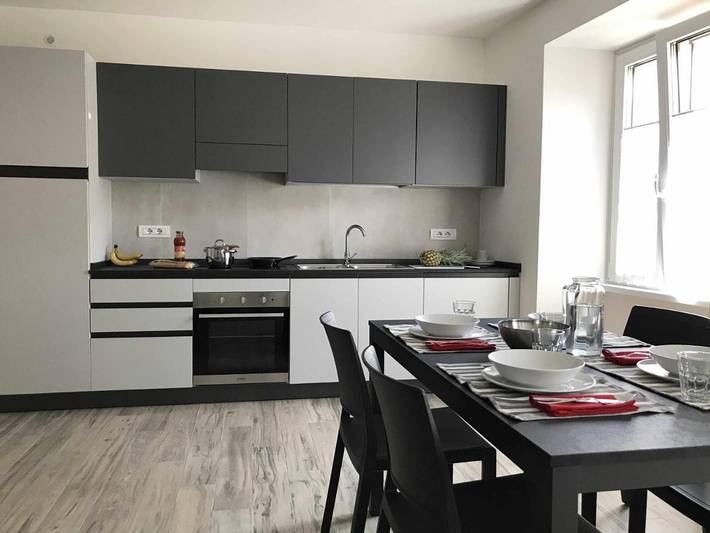 Ferienwohnung für 8 Personen, mit Balkon und Terrasse sowie Garten in Mori