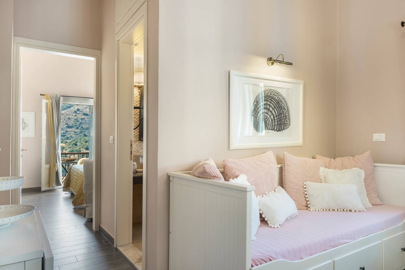 Ganze Wohnung, Ferienwohnung 'No 5 One Bedroom Symi Nautilus' mit Meerblick, Wi-Fi und Klimaanlage in Ano Symi, Rhodos