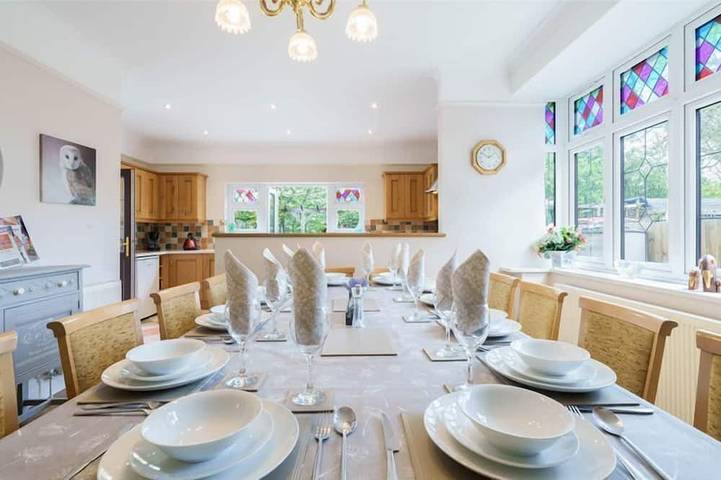 Holiday rental for 13 people, with Garden in Gosport