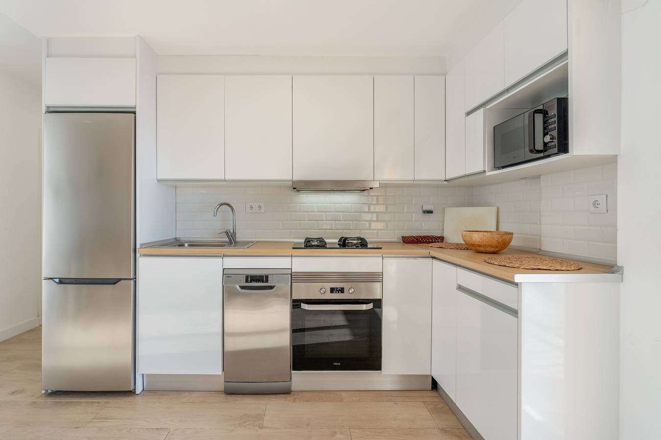 Apartamento entero, Apartamento 'Primera Linea De Playa' con vistas al mar, Wi-Fi y aire acondicionado in Motril, Costa Tropical