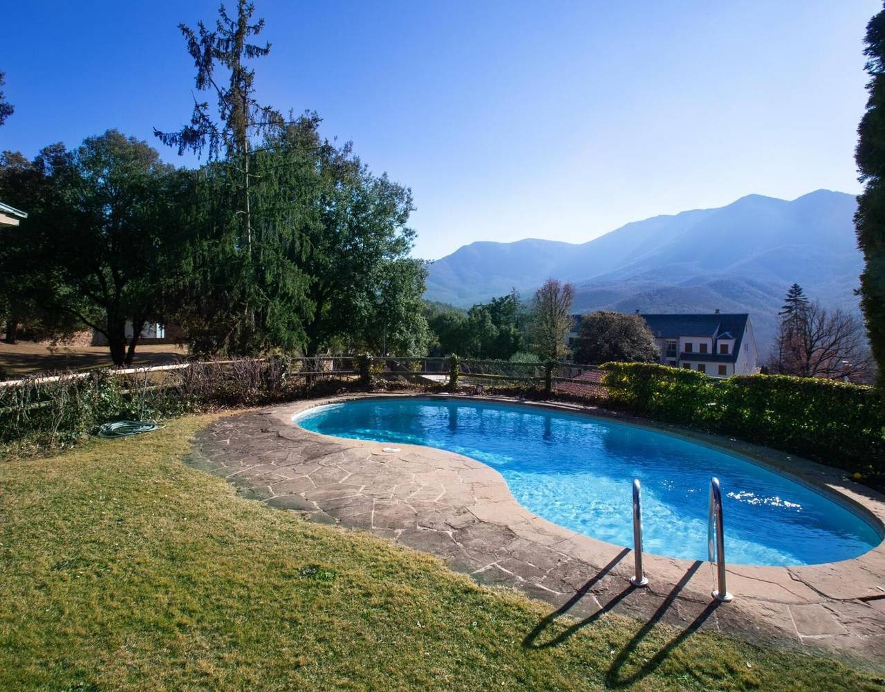 Maison de campagne "Petit Castanyer" avec vue sur les montagnes, piscine privée et Wi-Fi in Viladrau, Province de Gérone