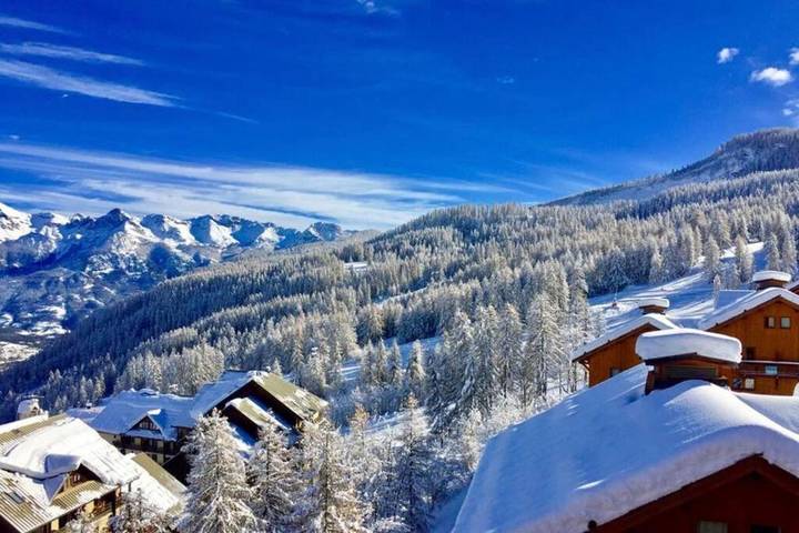Chalet pour 4 personnes, avec piscine ainsi que vue et terrasse à Puy-Saint-Vincent - 2