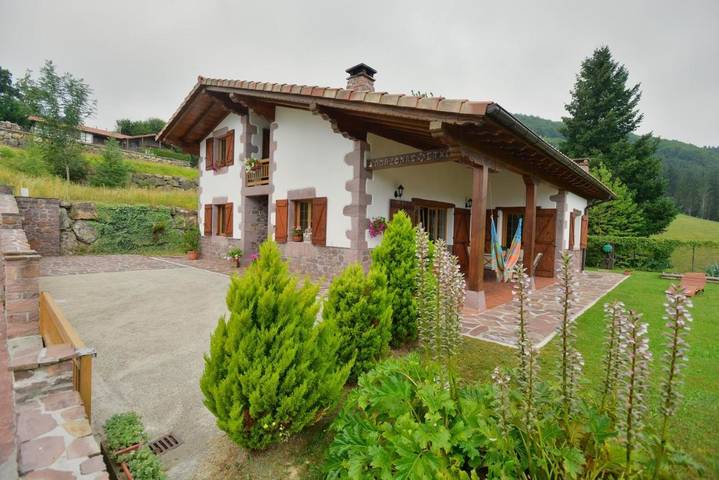Casa rural para 8 personas, con Balcón y Terraza además de Jardín y Piscina en Navarra - 2